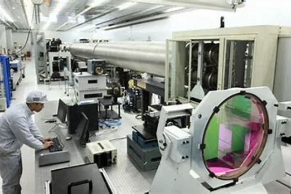 High-energy laser system in scientific research